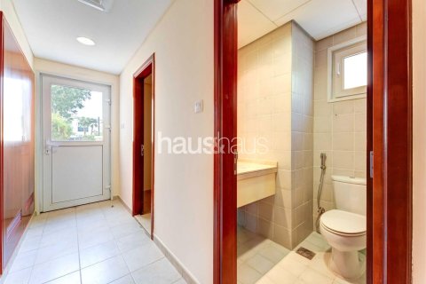Villa en Dubai Investment Park, Dubai, 5 dormitorios, 577 m², № 43436 - foto 14