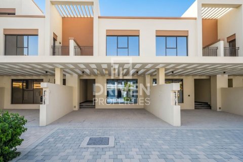 تاون هاوس في Damac Lagoons, دبي 4 غرف نوم, 144.19 م² رقم 127782 - صورة 2