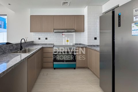 Adosado en Damac Lagoons, Dubai, 5 dormitorios, 219.62 m², № 127783 - foto 17