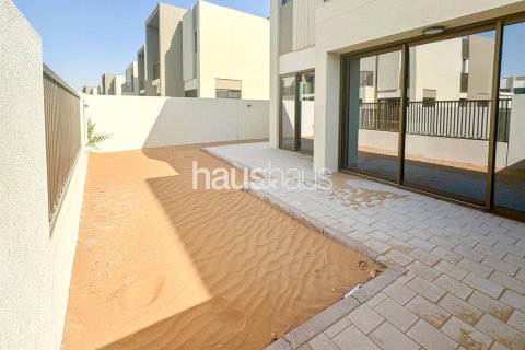Adosado en Villanova, Dubai Land, Dubai, 4 dormitorios, 216 m², № 43725 - foto 3
