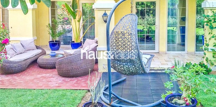 Villa in Dubai Land, Dubai 2 bedrooms, 169 sq.m. № 43727