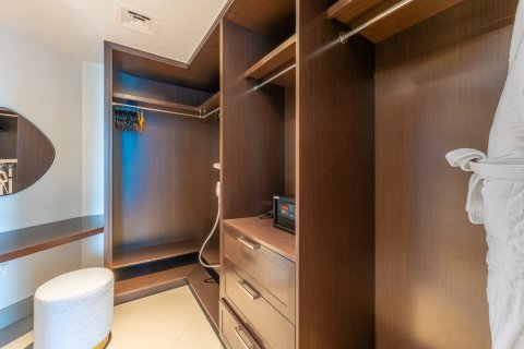 Apartment in Downtown Dubai (Downtown Burj Dubai), Dubai 2 bedrooms, 160 sq.m. № 120338 - photo 14