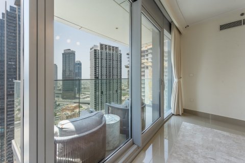 Apartment in Downtown Dubai (Downtown Burj Dubai), Dubai 2 bedrooms, 160 sq.m. № 120338 - photo 17