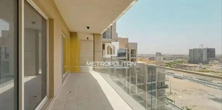 Apartment in Dubai Land, Dubai 3 bedrooms, 161 sq.m. № 73524