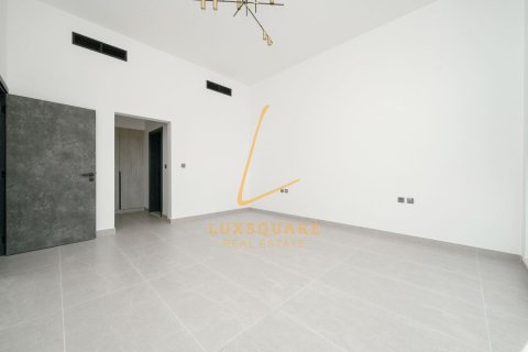 Villa in Al Furjan, Dubai 5 bedrooms, 600 sq.m. № 114186 - photo 13