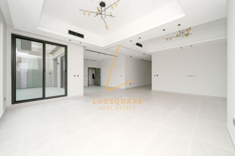 Villa in Al Furjan, Dubai 5 bedrooms, 600 sq.m. № 114186 - photo 5