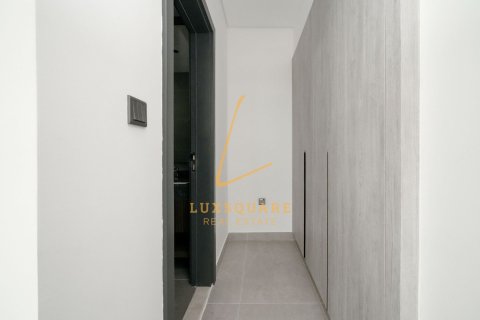 Villa in Al Furjan, Dubai 5 bedrooms, 600 sq.m. № 114186 - photo 23
