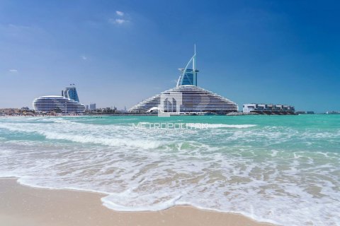 Снять в аренду виллу в Jumeirah 3, Джумейра, Дубай: 6 спален, 452м², № 73391 - фото 8