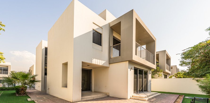Villa in Dubai Hills Estate, Dubai 3 bedrooms, 450.58 sq.m. № 136534