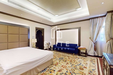 Villa in Al Jafiliya, Dubai 6 bedrooms, 741 sq.m. № 121402 - photo 21