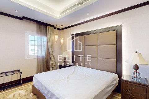 Villa in Al Jafiliya, Dubai 6 bedrooms, 741 sq.m. № 121402 - photo 16