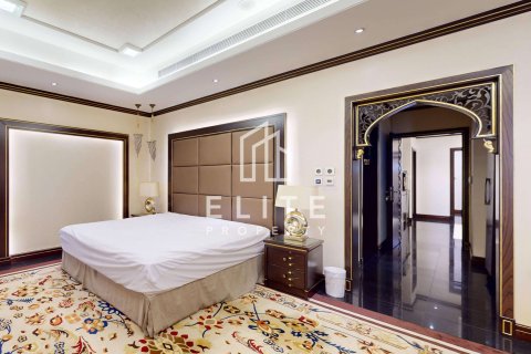 Villa in Al Jafiliya, Dubai 6 bedrooms, 741 sq.m. № 121402 - photo 20