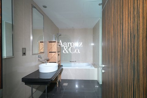 Appartement à Jumeirah Lake Towers, Dubai, 2 chambres, 120 m², № 115253 - photo 15