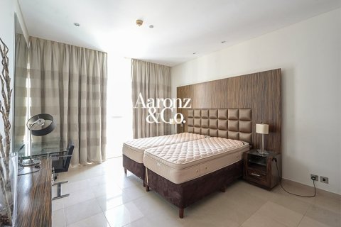 Appartement à Jumeirah Lake Towers, Dubai, 2 chambres, 120 m², № 115253 - photo 5