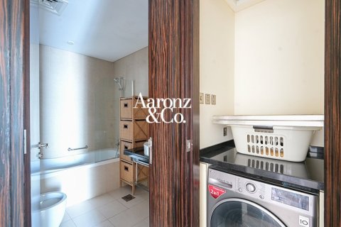 Appartement à Jumeirah Lake Towers, Dubai, 2 chambres, 120 m², № 115253 - photo 8