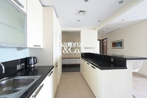Appartement à Jumeirah Lake Towers, Dubai, 2 chambres, 120 m², № 115253 - photo 10