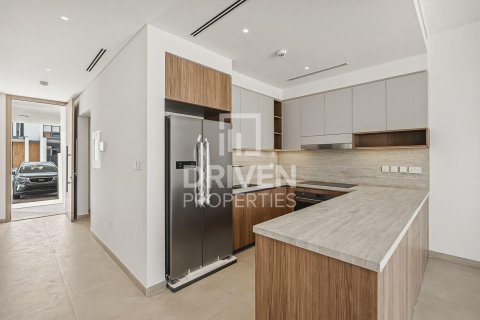 Снять в аренду таунхаус в Мудоне, Дубай: 3 спальни, 167.97м², № 129841 - фото 12