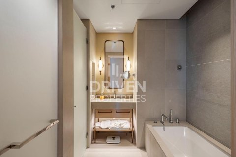 Снять в аренду квартиру в Vida Residences Dubai Mall, Даунтаун Дубай (Даунтаун Бурдж Дубай), Дубай: 2 спальни, 113.16м², № 129843 - фото 6
