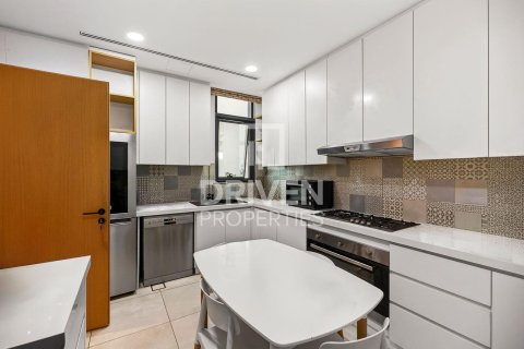 Townhouse in Jumeirah Luxury, Jumeirah Golf Estates, Dubai 4 bedrooms, 177.54 sq.m. № 143074 - photo 11