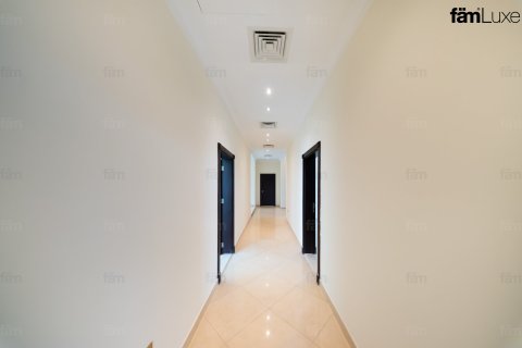 Villa en Dubai, 6 dormitorios, 3938.1 m², № 139328 - foto 24