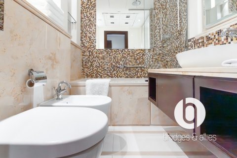 Apartment in Downtown Dubai (Downtown Burj Dubai), Dubai 1 bedroom, 74 sq.m. № 99684 - photo 5