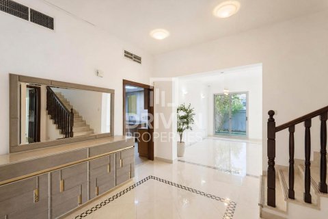 Townhouse in Falcon City of Wonders, Dubai 4 bedrooms, 324.05 sq.m. № 141048 - photo 4