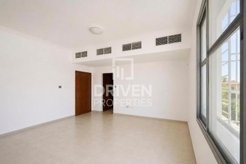 Townhouse in Falcon City of Wonders, Dubai 4 bedrooms, 324.05 sq.m. № 141048 - photo 13
