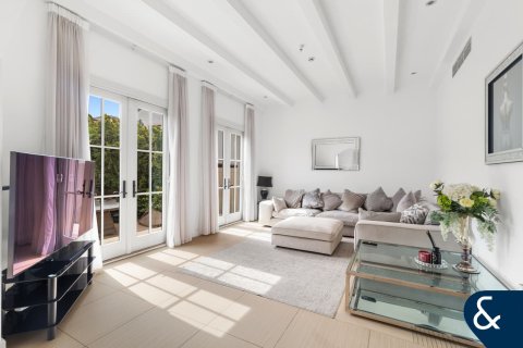 Villa en Jumeirah Golf Estates, Dubai, 4 dormitorios, 347 m², № 88583 - foto 5