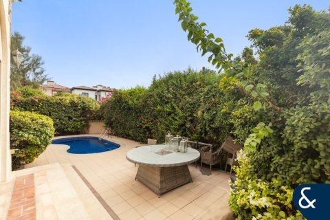 Villa en Jumeirah Golf Estates, Dubai, 4 dormitorios, 347 m², № 88583 - foto 4