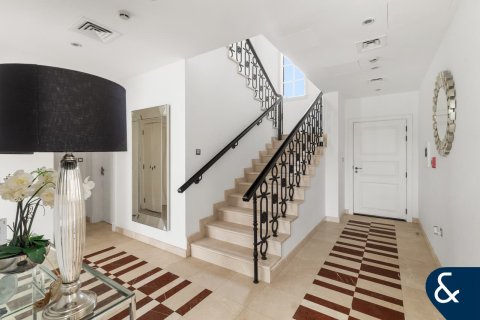 Villa en Jumeirah Golf Estates, Dubai, 4 dormitorios, 347 m², № 88583 - foto 8