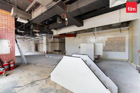 Tienda en Al Barsha, Dubai, 561 m², № 118492 - foto 3