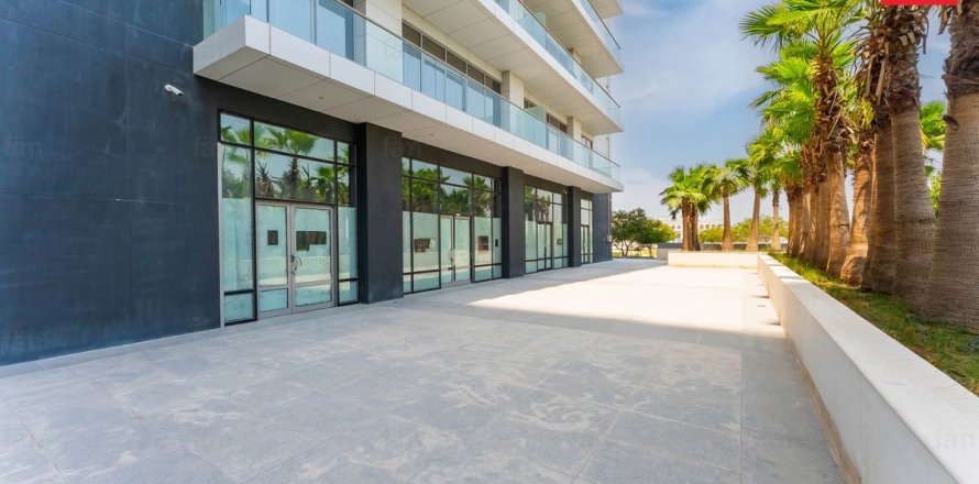 Tienda en Al Barsha, Dubai, 561 m², № 118492