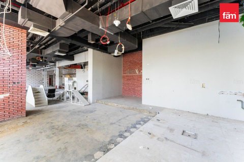 Tienda en Al Barsha, Dubai, 561 m², № 118492 - foto 14