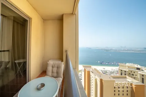 Apartment in Jumeirah Beach Residence, Dubai 2 bedrooms, 118 sq.m. № 122751 - photo 17
