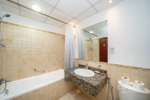 Apartment in Jumeirah Beach Residence, Dubai 2 bedrooms, 118 sq.m. № 122751 - photo 9