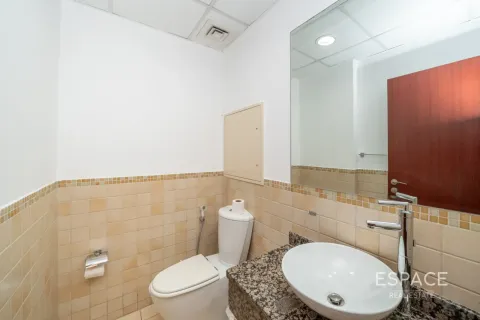 Apartment in Jumeirah Beach Residence, Dubai 2 bedrooms, 118 sq.m. № 122751 - photo 8