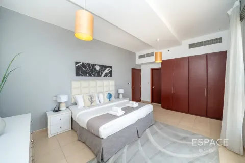 Apartment in Jumeirah Beach Residence, Dubai 2 bedrooms, 118 sq.m. № 122751 - photo 13