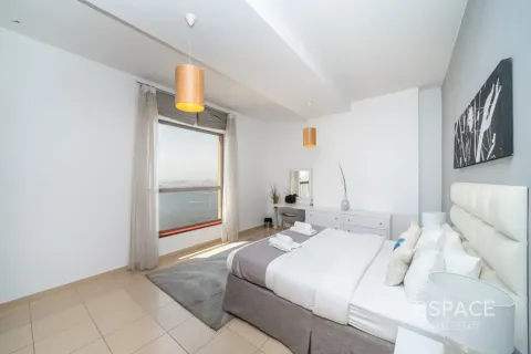 Apartment in Jumeirah Beach Residence, Dubai 2 bedrooms, 118 sq.m. № 122751 - photo 12
