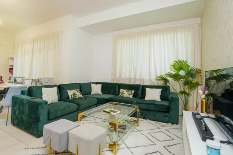 Квартира в Бизнес-Бэе, Дубай, 3 спальни, 172м², № 134482