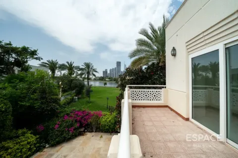 Villa à Meadows 1, Meadows, Dubai, 6 chambres, 457 m², № 122936 - photo 17