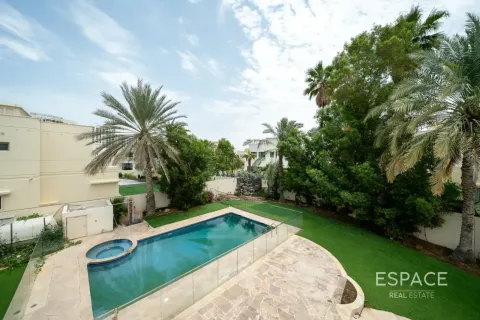 Villa à Meadows 1, Meadows, Dubai, 6 chambres, 457 m², № 122936 - photo 18