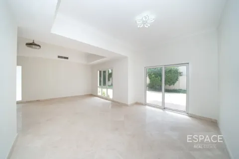 Villa à Meadows 1, Meadows, Dubai, 6 chambres, 457 m², № 122936 - photo 4
