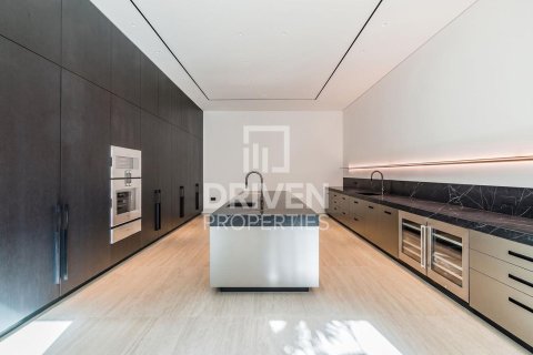 Villa in The Crescent, Palm Jumeirah, Dubai 6 bedrooms, 1760.05 sq.m. № 140113 - photo 6