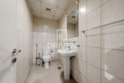 Снять в аренду квартиру в District 10, Джумейра Вилладж Серкл, Дубай: 1 спальня, 108.05м², № 129399 - фото 3