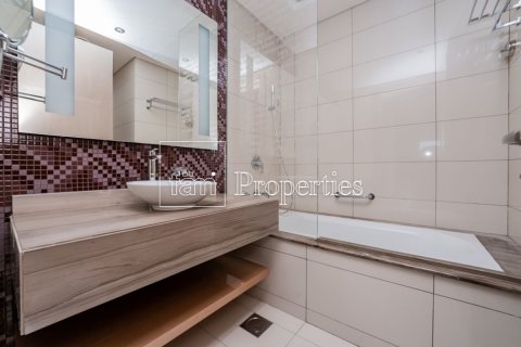 Apartment in Business Bay, Dubai 2 bedrooms, 140.7 sq.m. № 115289 - photo 6