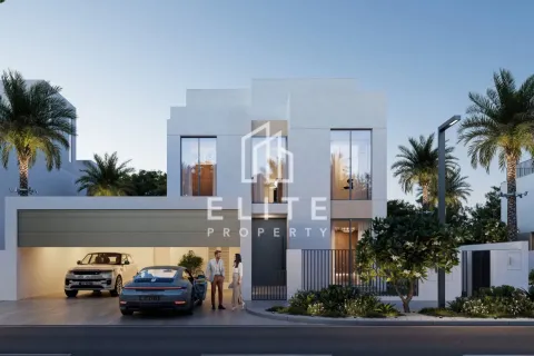 Villa in Dubai 5 bedrooms, 547 sq.m. № 121285