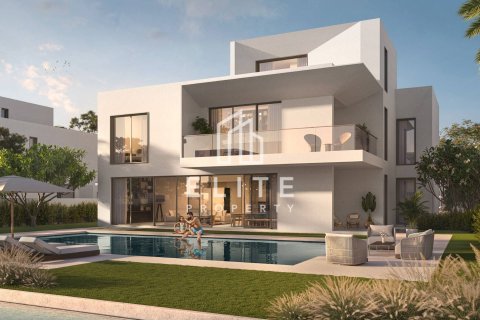 Villa in Dubai 5 bedrooms, 724 sq.m. № 121283 - photo 16