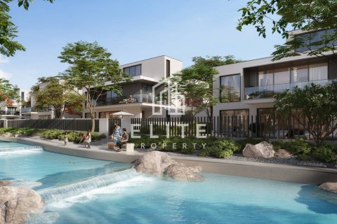 Villa in Dubai 5 bedrooms, 724 sq.m. № 121283 - photo 8