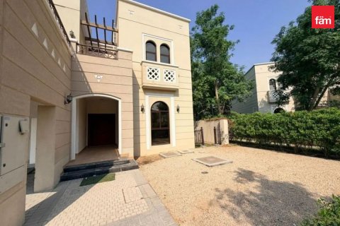 Villa en Dubai, 4 dormitorios, 399.8 m², № 118251