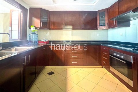 Apartment in The Views, Dubai 2 bedrooms, 118 sq.m. № 43797 - photo 7